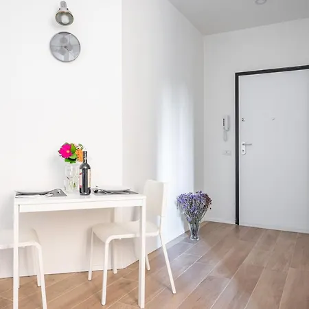 Apartment New! Galleria White X2 *